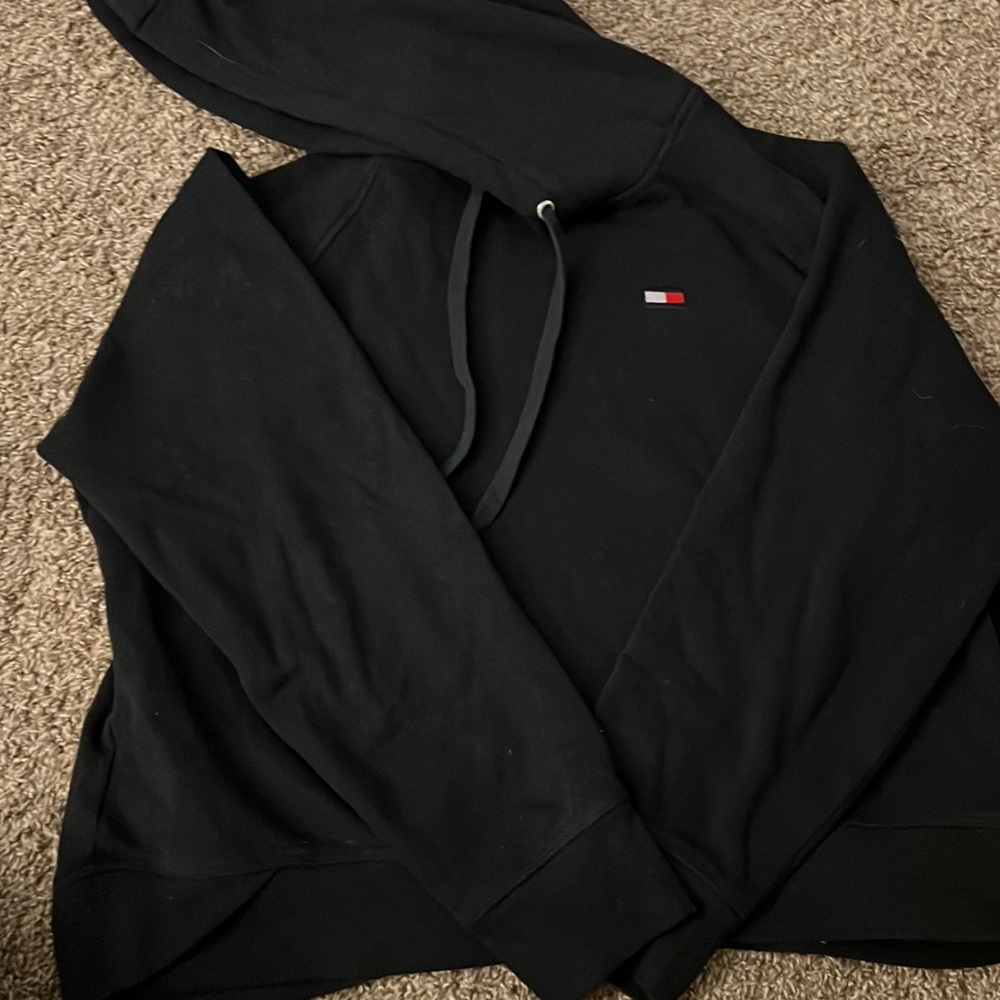 Size large tommy hilfiger hoodie